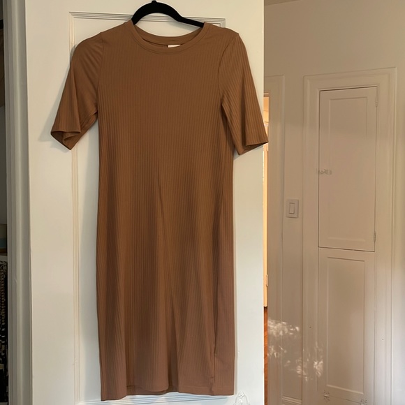 H&M Dresses & Skirts - Brand new H&M ribbed dress